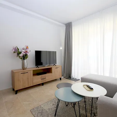 Port Studio-apartment Ariella Апартаменти