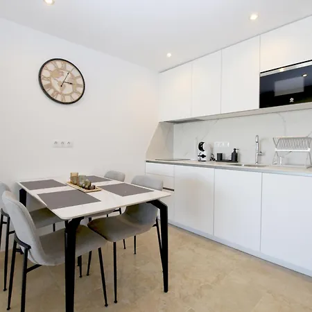 Lejlighed Port Studio-apartment Ariella